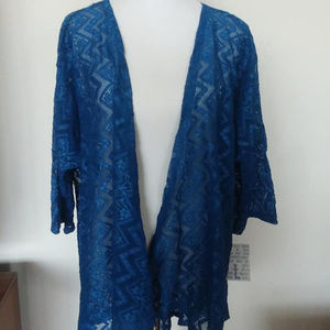 BNWT Lularoe Lindsay Blue Lace Large